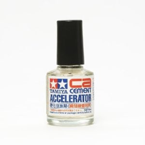 Accélérateur de durcissement (pour adhésifs instantanés) [10ml] - TAMIYA 87138